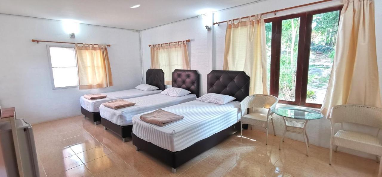 Baan Pordee Homestay Phayayen Ngoại thất bức ảnh
