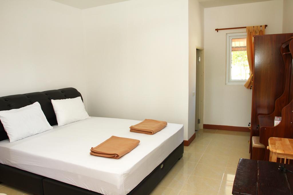 Baan Pordee Homestay Phayayen Ngoại thất bức ảnh