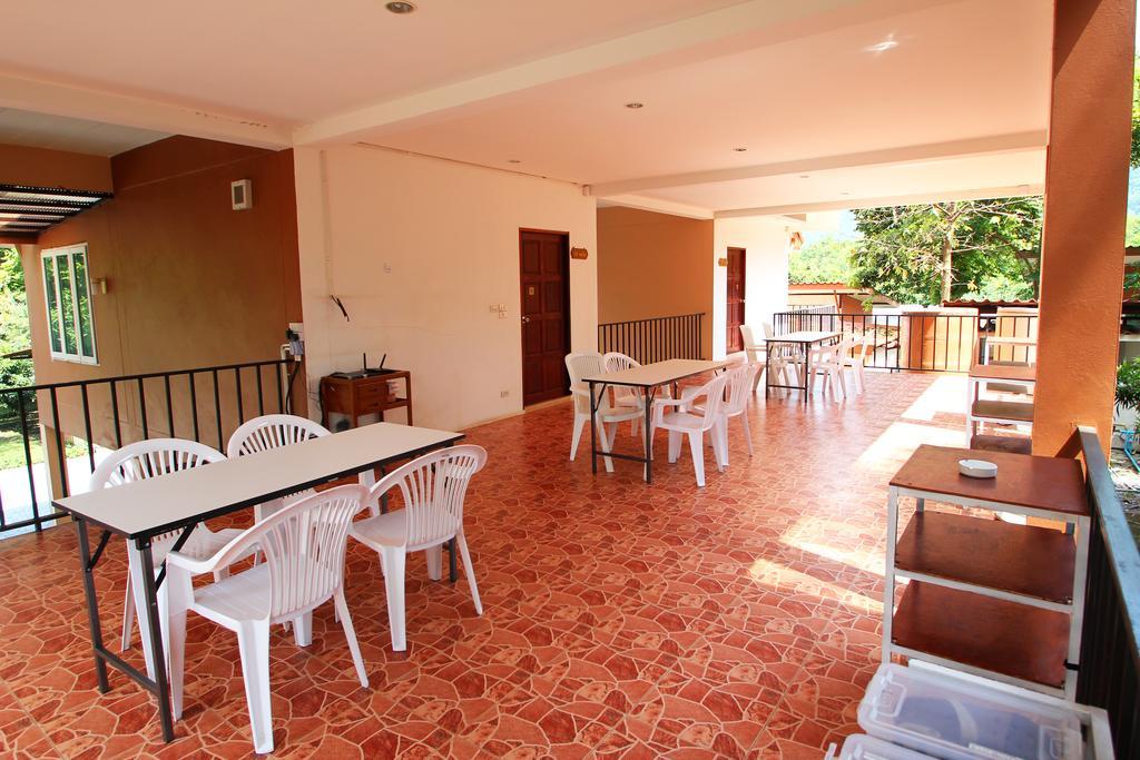 Baan Pordee Homestay Phayayen Ngoại thất bức ảnh